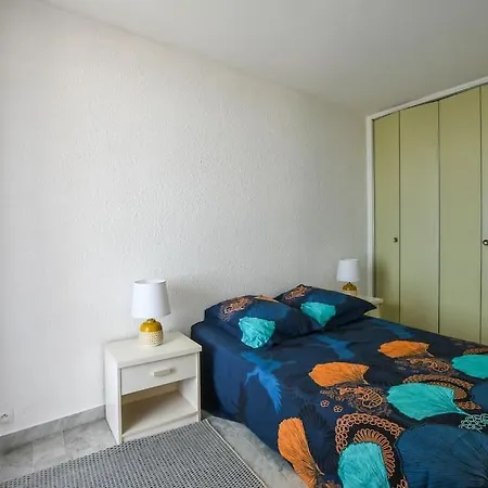 Le Seventies - Vue Port - Parking Prive - Etage Eleve - Pyramide