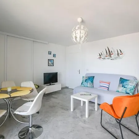 Le Seventies - Vue Port - Parking Prive - Etage Eleve - Pyramide Apartmán