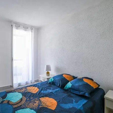 Apartment Le Seventies - Vue Port - Parking Prive - Etage Eleve - Pyramide