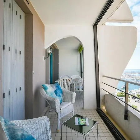 Apartment Le Seventies - Vue Port - Parking Prive - Etage Eleve - Pyramide *