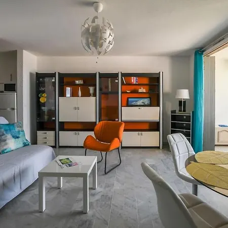 Le Seventies - Vue Port - Parking Prive - Etage Eleve - Pyramide